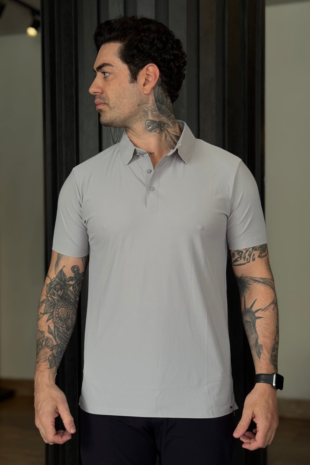 Polo Botão Tech