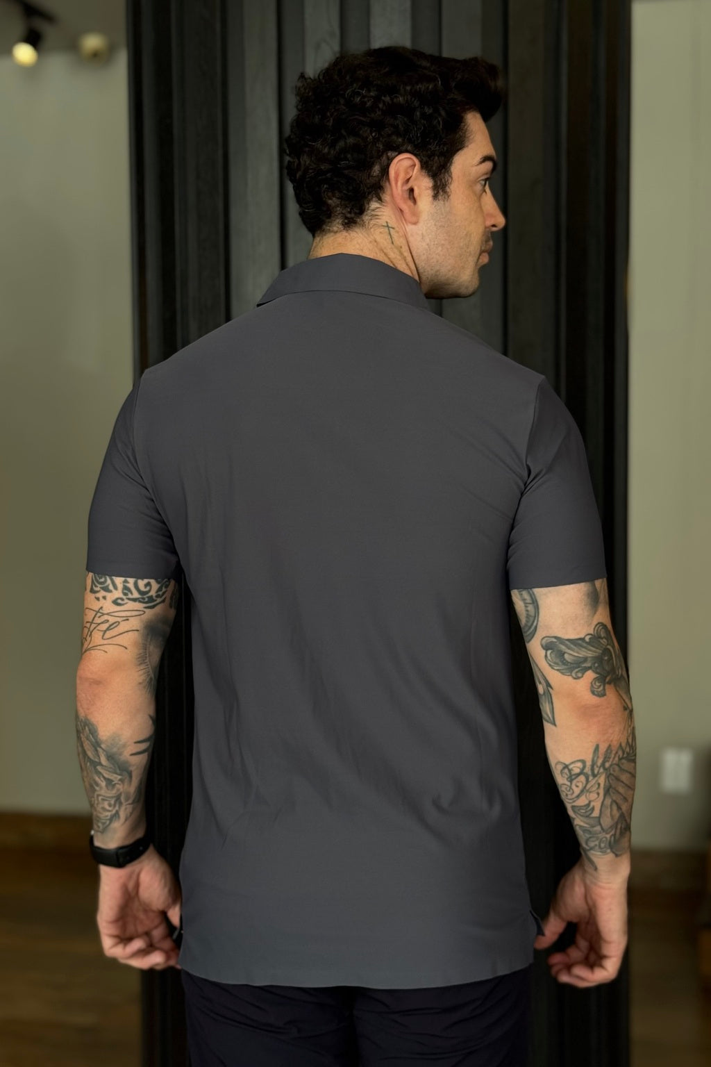 Polo Botão Tech